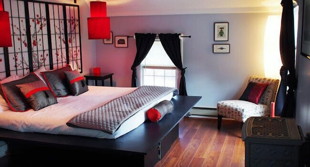 Admiral Peary Inn Bed & Breakfast - photo 19