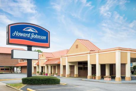Howard Johnson Inn and Suites Columbus - photo 2