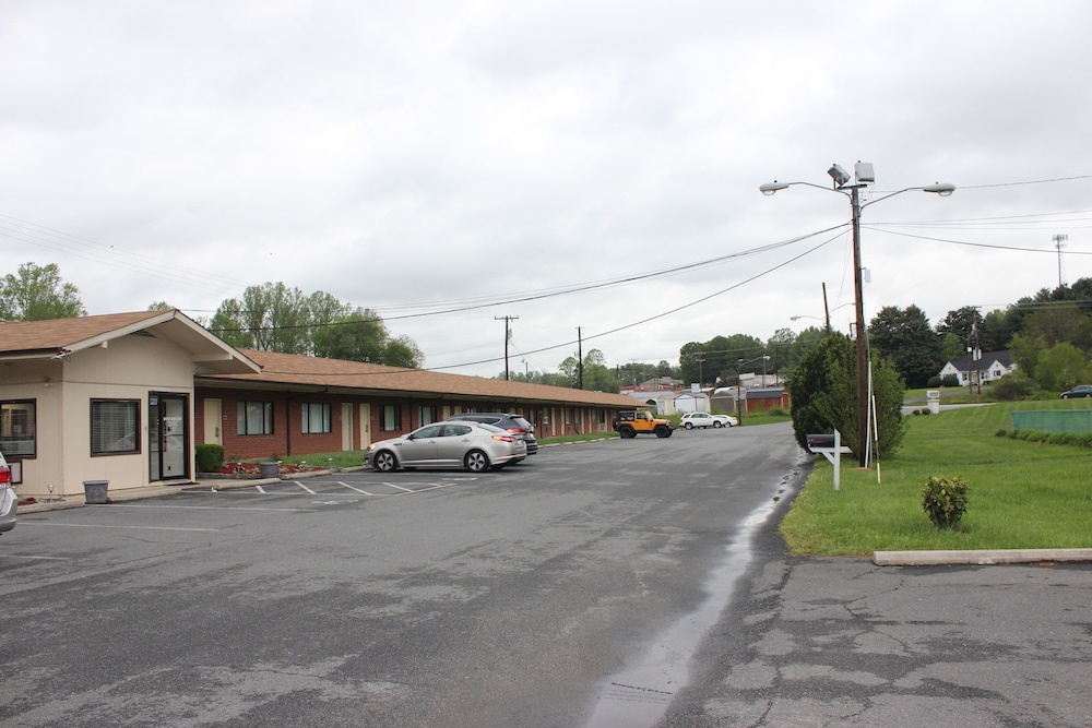 Green Valley Motel Winston Salem - photo 29