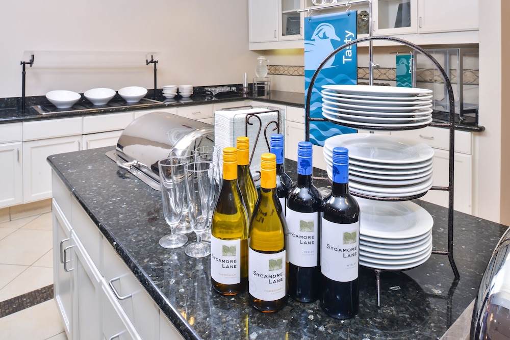 Homewood Suites by Hilton Fresno - photo 6