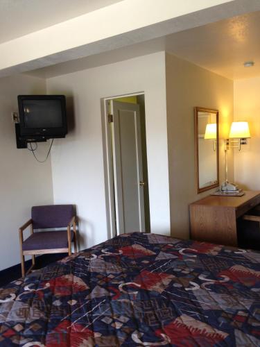 Travelers Inn Motel - photo 6