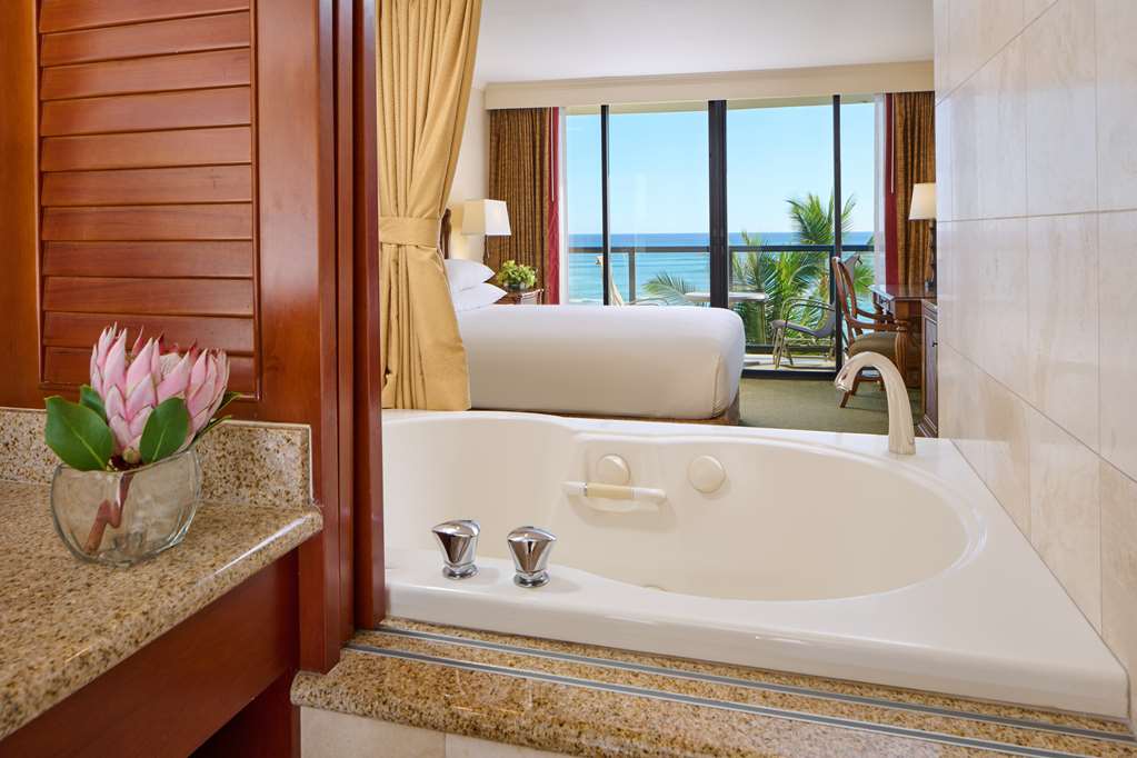 Outrigger Waikiki Beach Resort - photo 83