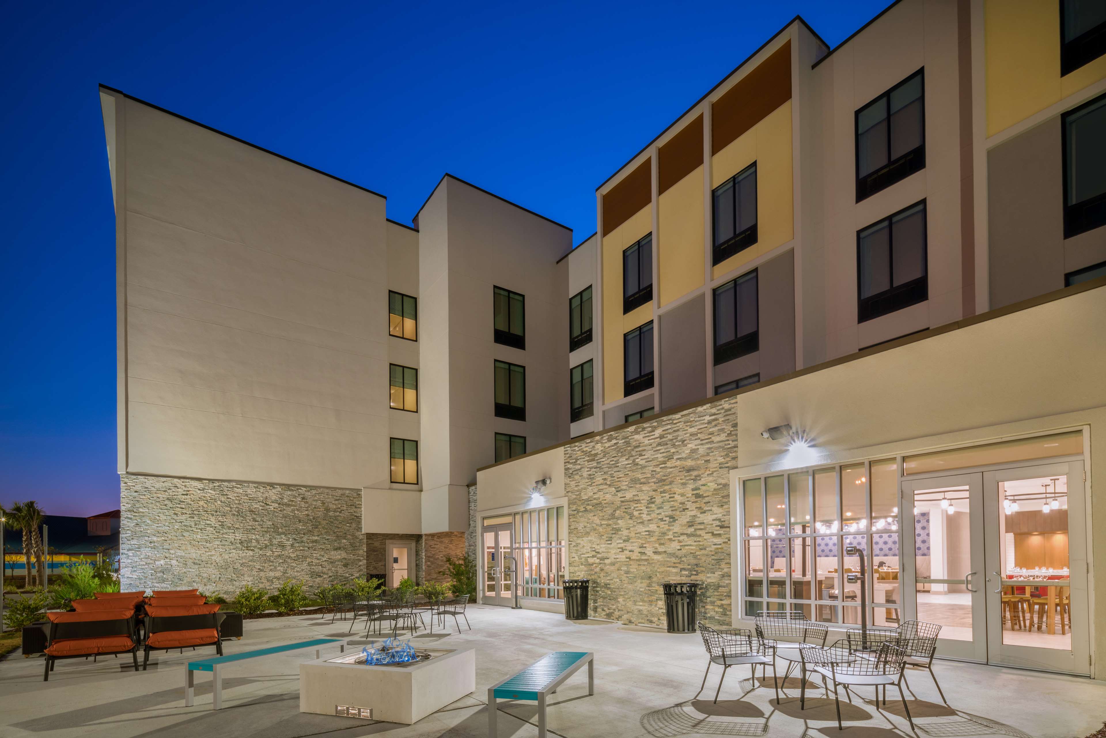 Hilton Garden Inn Brunswick - photo 2