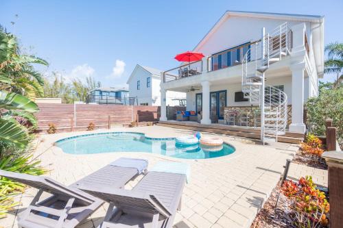 4BD 3BR Pool Paradise 1 mile from Beach & Downtown — Saint Augustine — photo 2