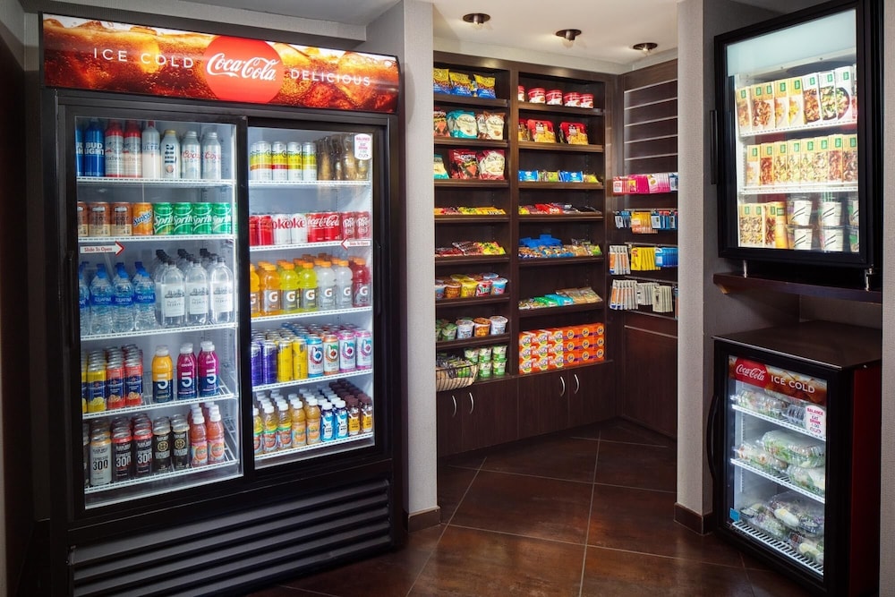 Holiday Inn & Suites Phoenix Airport North an IHG Hotel - photo 4