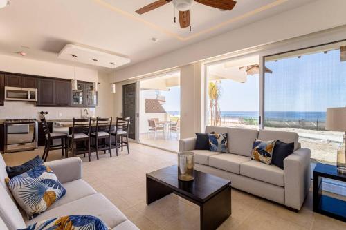 Beachfront Apartment in Puerto Escondido at Vivo Resort — hotel in San Pedro Mixtepec