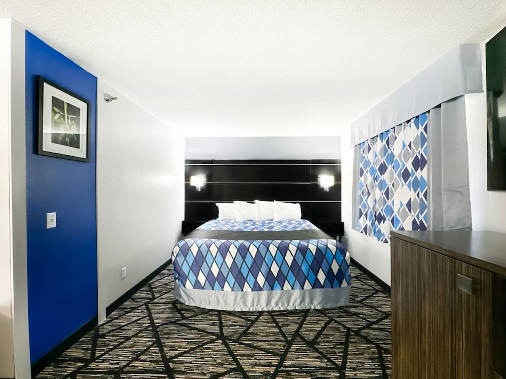 Blaine Town Inn & Suites - photo 14
