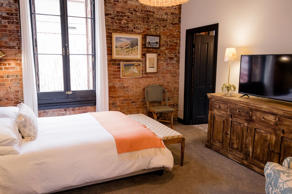 Speakeasy Suites - photo 6