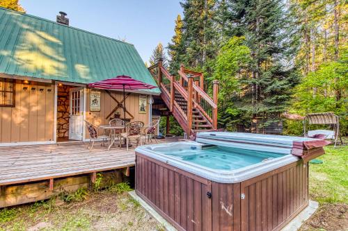 Whispering Pines — Leavenworth