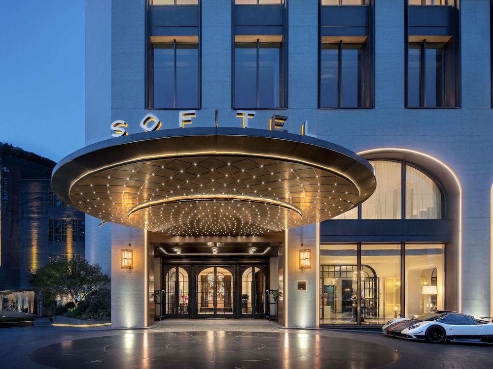 Sofitel Shanghai North Bund — 5-Star Luxury Hotel in Shanghai, People's Republic of China