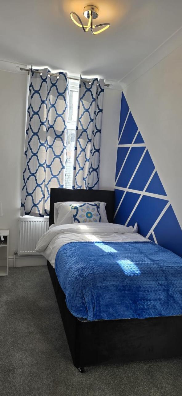 May St Drive Huge Disct Free Wifi Nd Parking — hotel in Sunderland