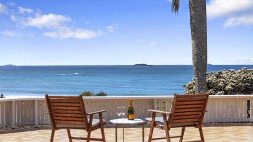 Charlesworth 15 Beach Reserve Amazing Views Walk to Resorts Sleeps 15 in Coffs Harbour, Australia