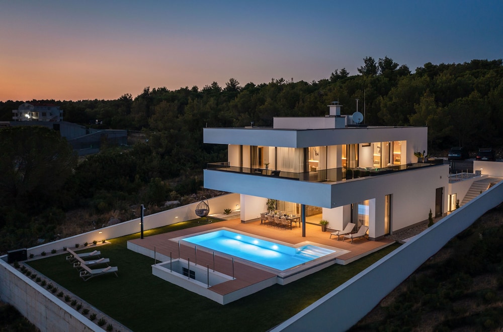 Villa Calvi ZadarVillas — 4-Star Luxury Hotel in Zadar, Croatia