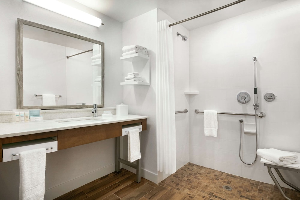 Hampton Inn & Suites Johns Creek - photo 30