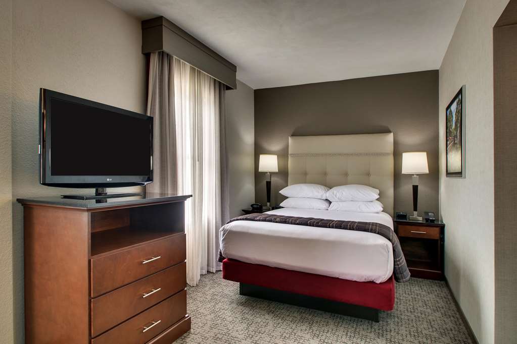 Drury Inn & Suites San Antonio Northwest Medical Center - photo 35