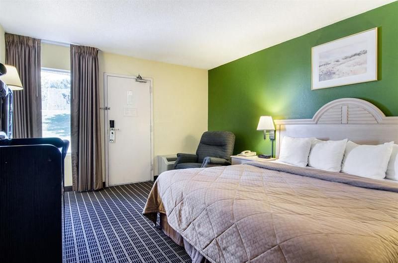 Quality Inn Merriam Kansas City - photo 7