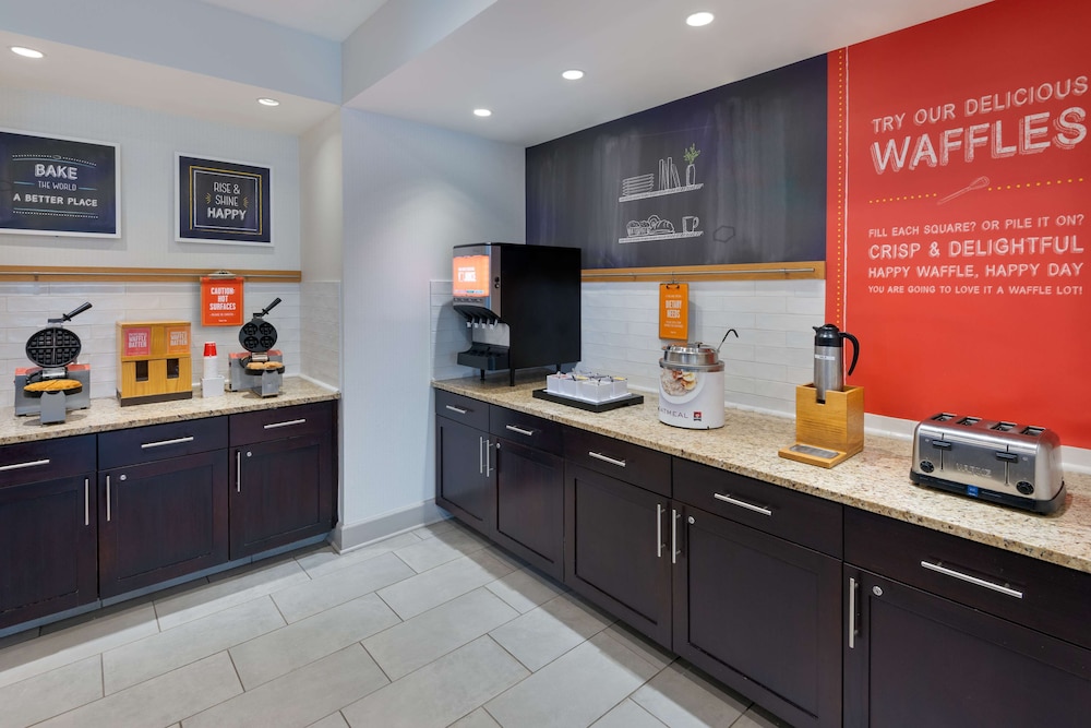 Hampton Inn & Suites Buffalo Downtown - photo 36