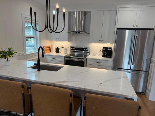Boston First floor condo — 4-Star Luxury Hotel in Framingham, United States