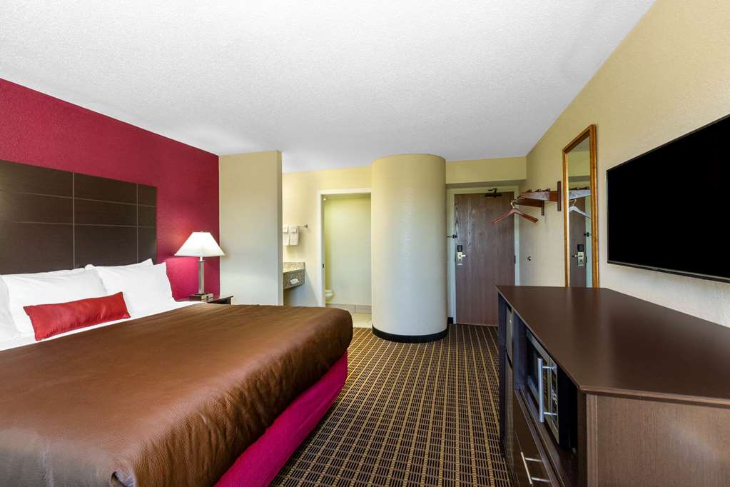 Baymont Inn & Suites by Wyndham Mukwonago - photo 12