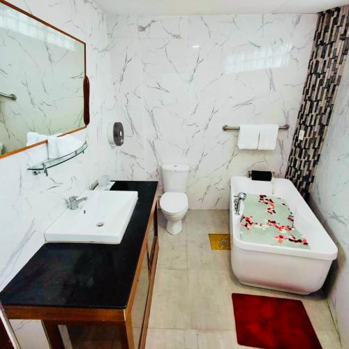 III Felix Villas — 5-Star Luxury Hotel in Naga, Philippines