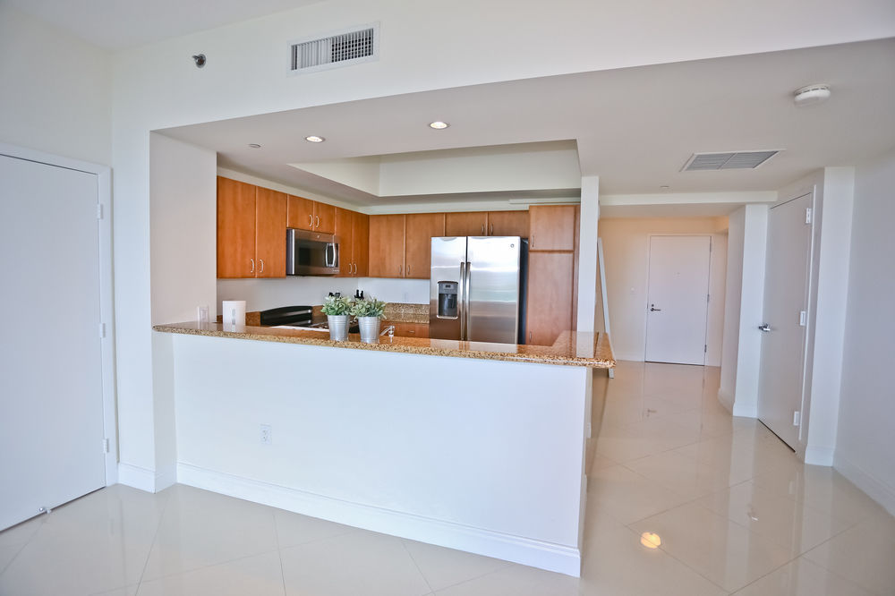 One Broadway Luxury Suites Downtown - photo 22