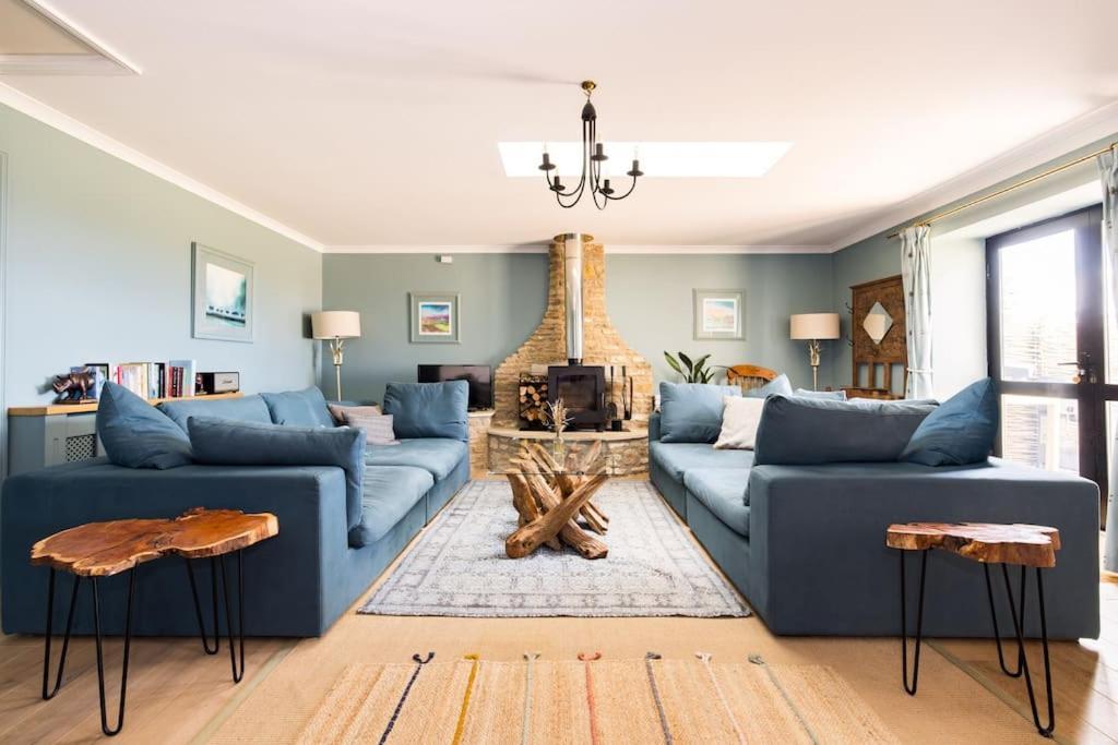 Stunning Renovation Edge Of Frome Country Views — Frome