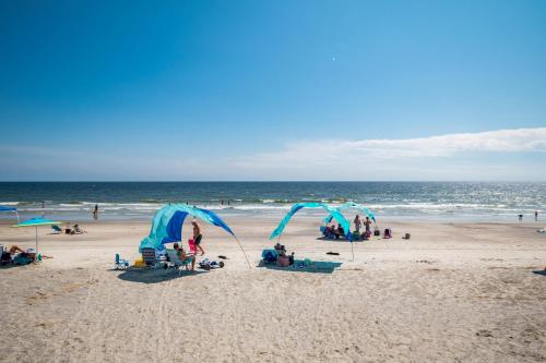 Mead Us At The Beach by Oak Island Accommodations - photo 46