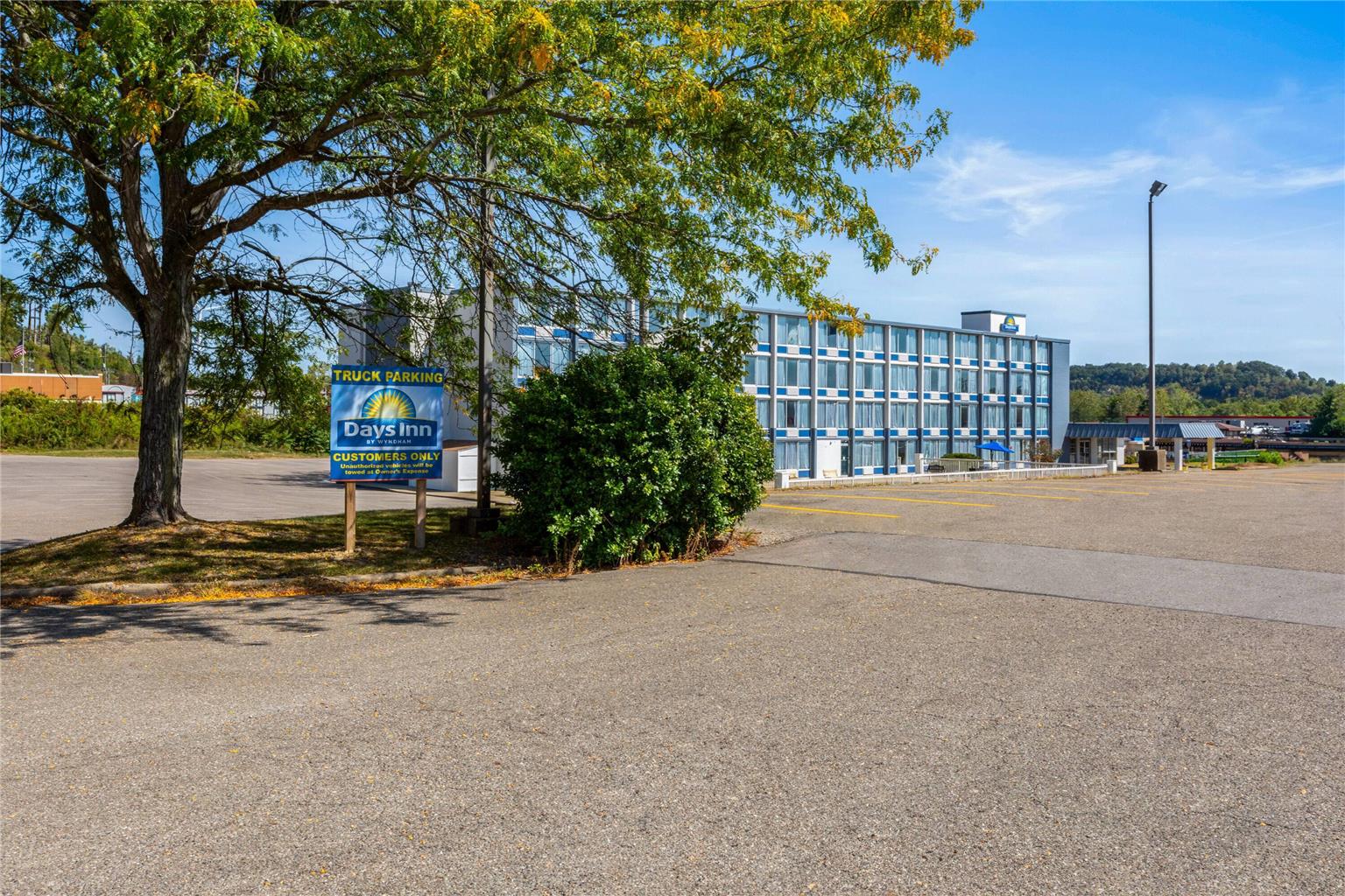 Days Inn by Wyndham Cambridge - photo 26