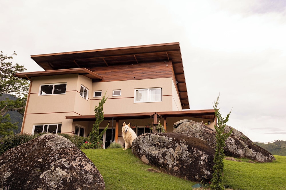 Pousada Terra dos Pássaros in Campos Do Jordao, Brasil