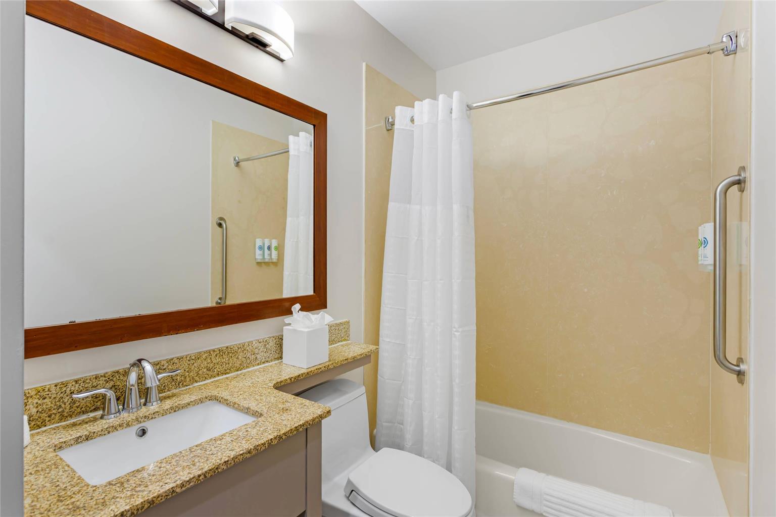 The Staten Island Inn - photo 8