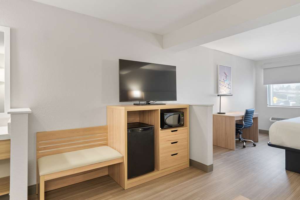 Best Western Lake Oswego Portland Hotel & Suites - photo 66