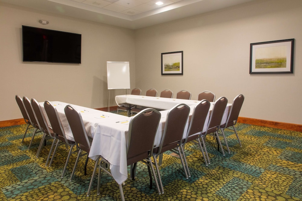 Hampton Inn Palatka - photo 37