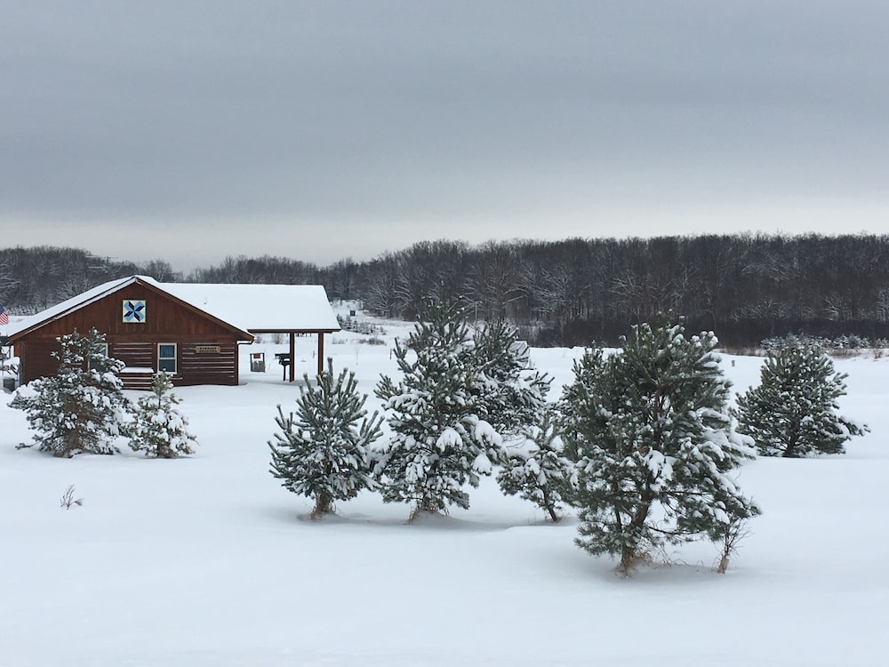 Sunset Pines Resort - photo 9