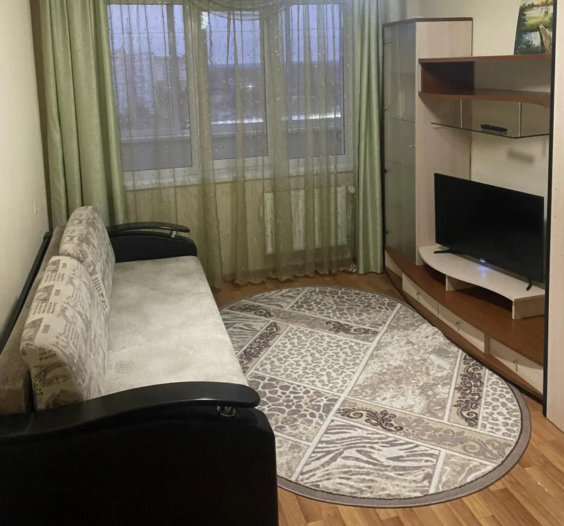 A Cozy Place On The Street Of Motorists 21047047 — Yelabuga