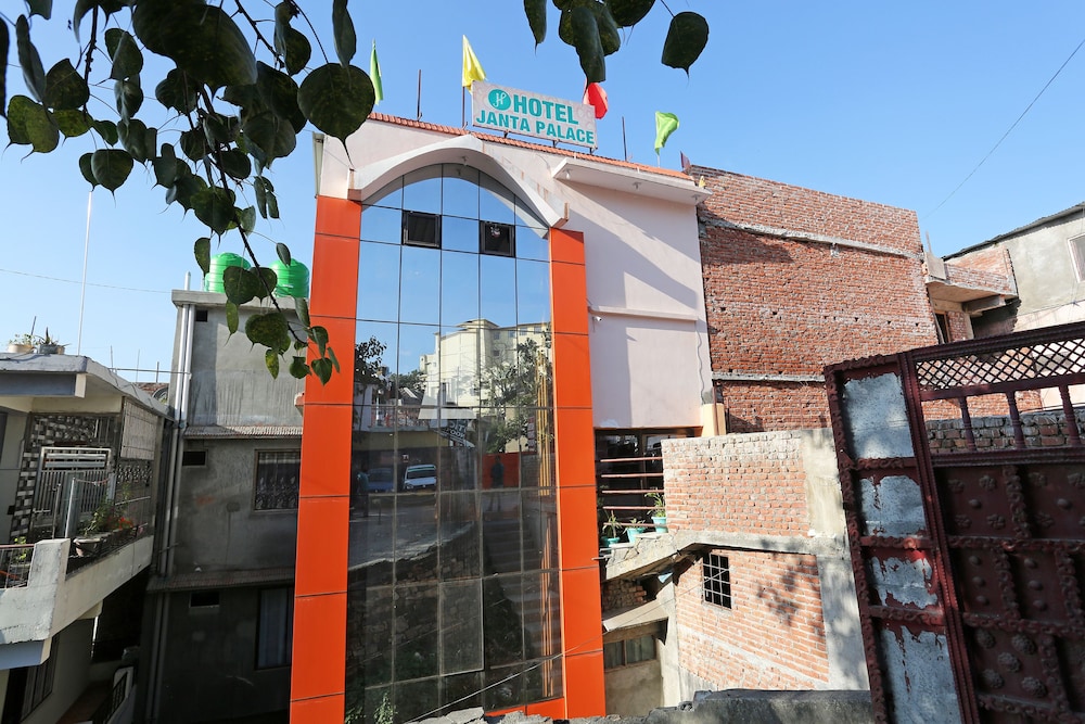Oyo 19406 Hotel Janta Palace — Almora