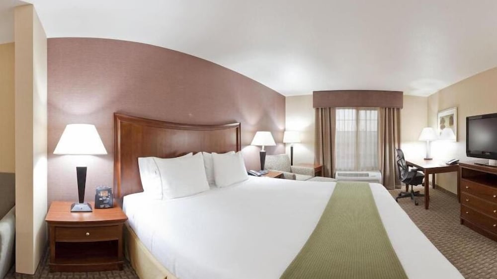 Holiday Inn Express & Suites Willows by IHG - photo 6