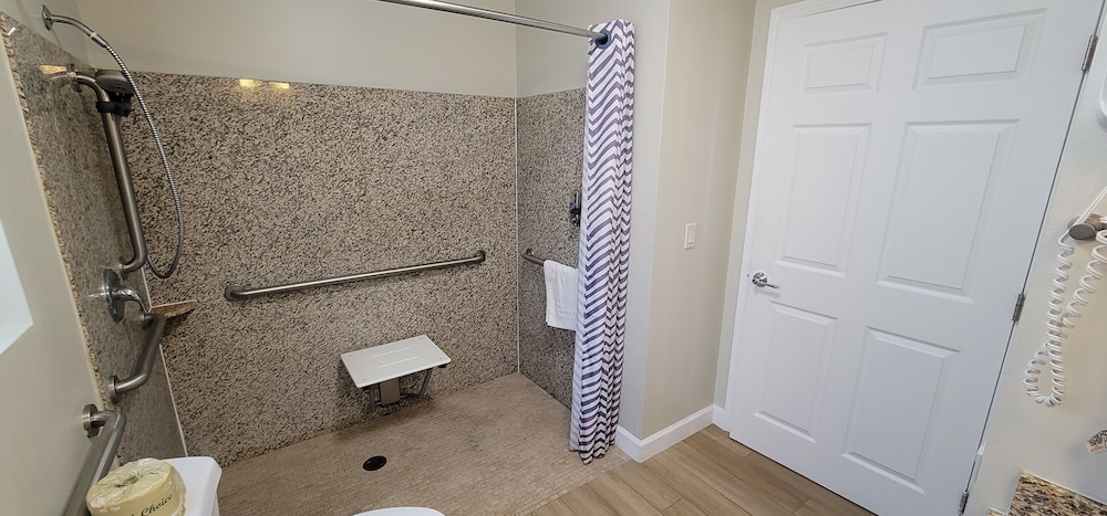 Pismo Beachwalker Inn & Suites - photo 58