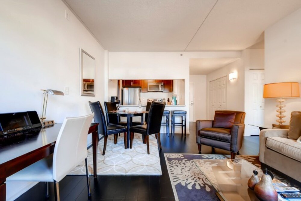 Global Luxury Suites At Chancery - photo 11