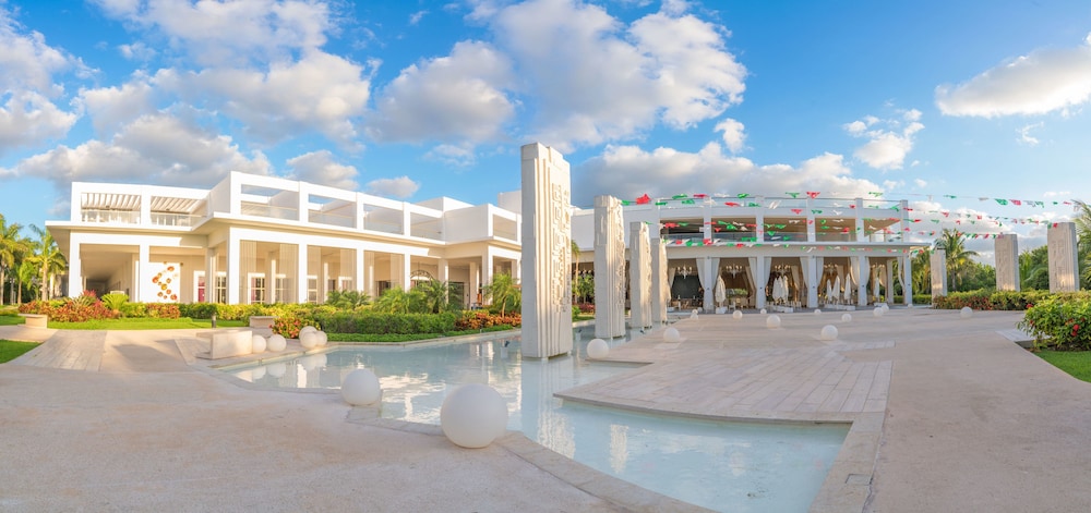Platinum Yucatan Princess All Inclusive Suites & Spa Resort Adults Only