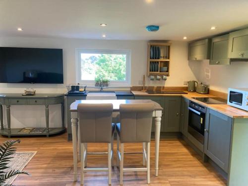 Wood Lodge 20717984 — Bungay