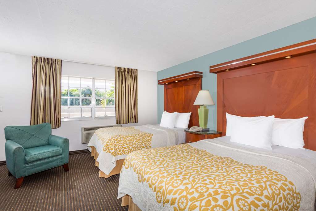 Days Inn by Wyndham Miami Airport North - photo 15