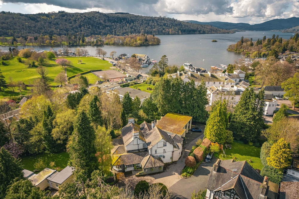 Burn How Garden Hotel Bowness on Windermere — 4-Star Luxury Hotel in Windermere, United Kingdom