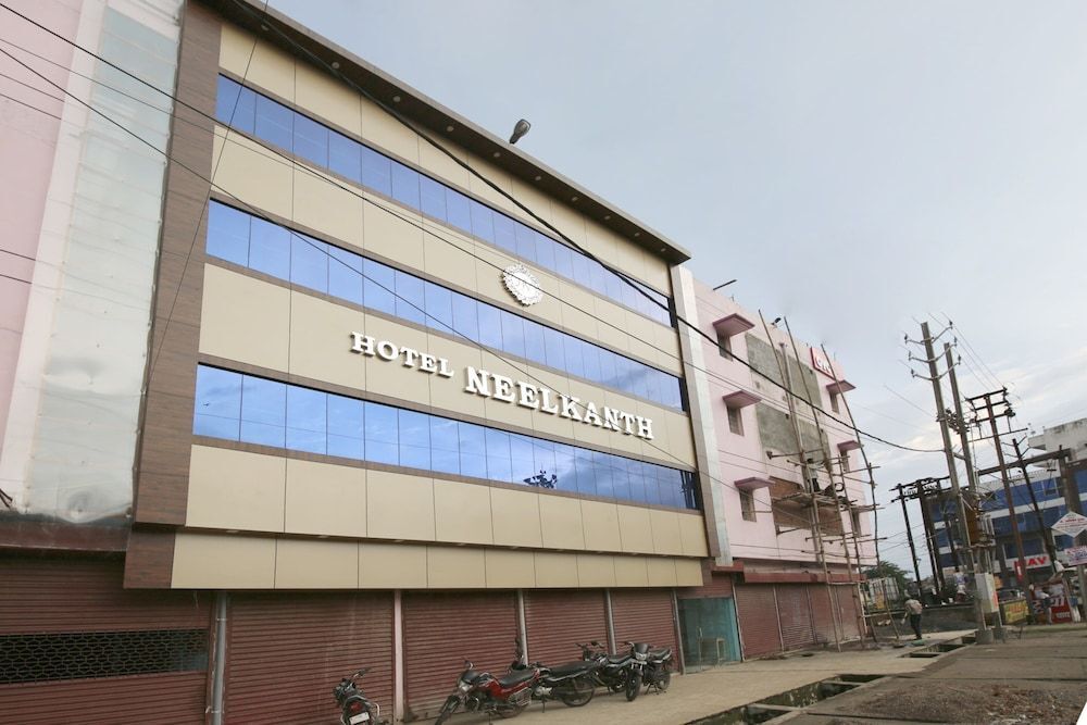 OYO 37676 Hotel Neelkanth in Jabalpur, India