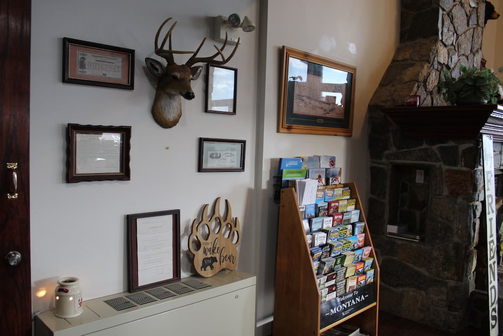 Rodeway Inn Whitehall - photo 9