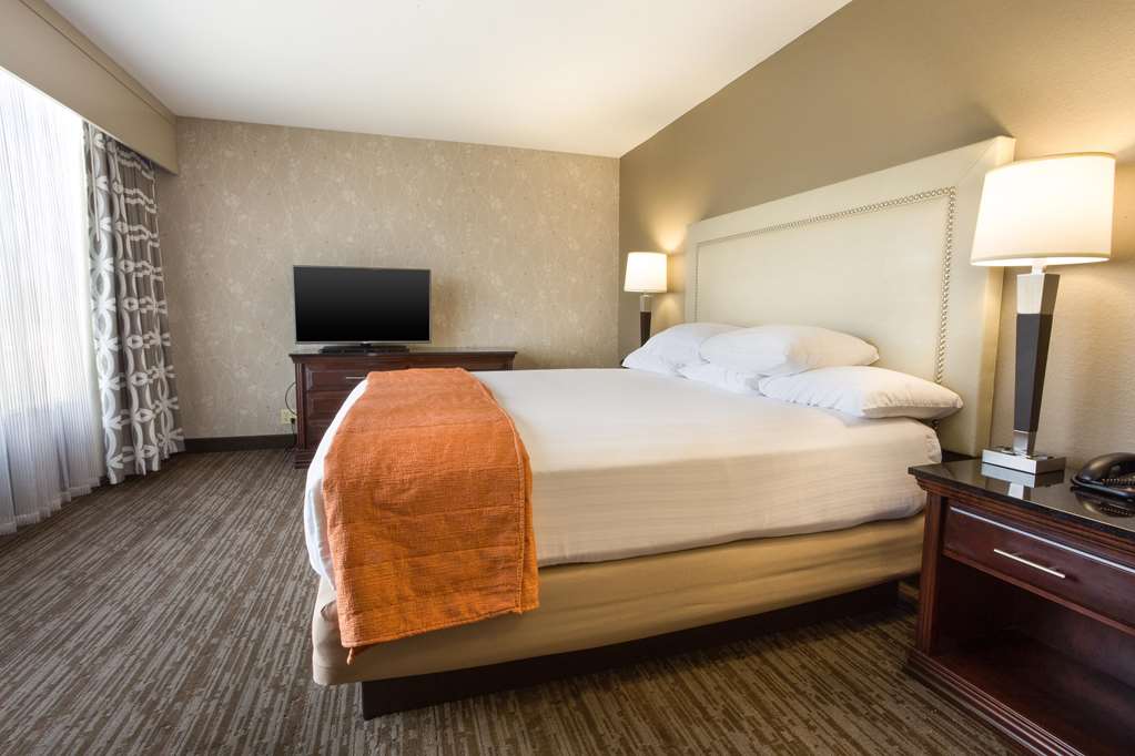 Drury Inn & Suites Greensboro - photo 11