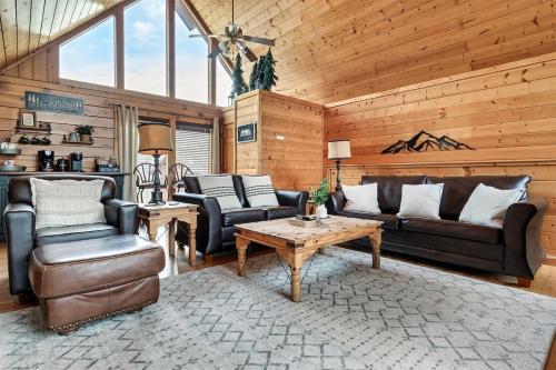 Kate's Cabin 3 min to Dollywood Cabin with Hot tub Game Room and Resort Pool - photo 45