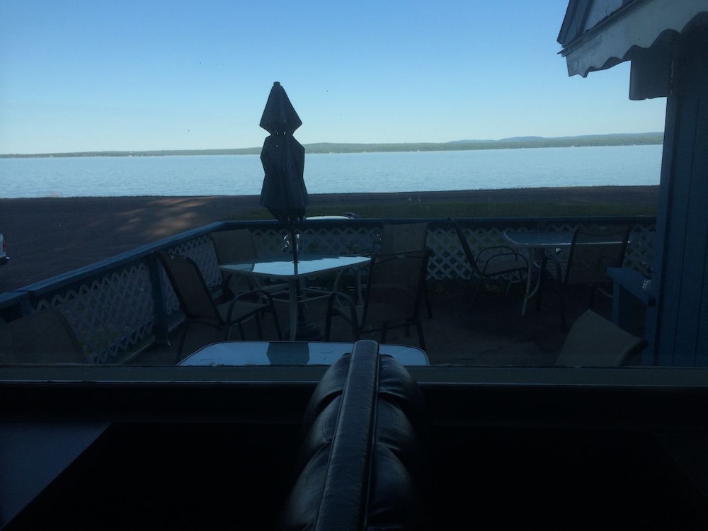 Carla's Inn - photo 15