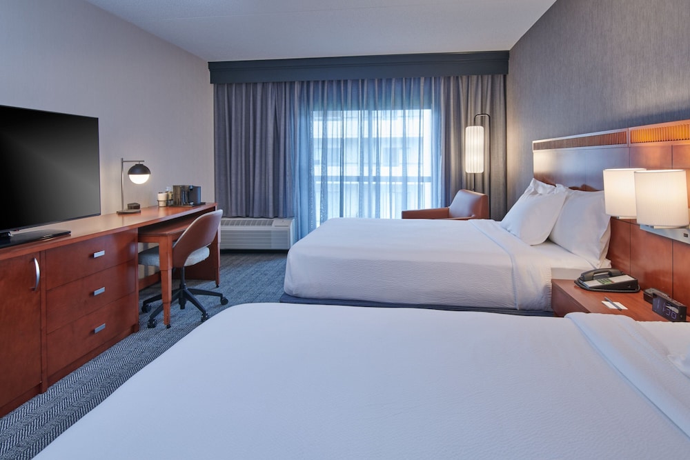 Courtyard by Marriott Detroit Livonia - photo 13