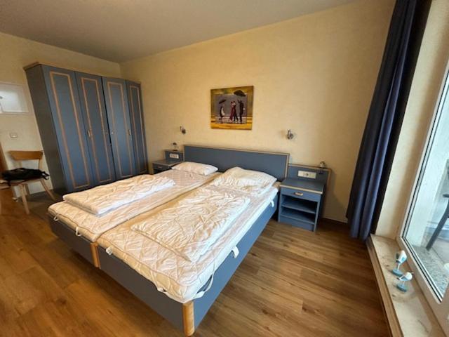 Molli Butze 9204 Yachthafenresidenz — 4-Star Luxury Hotel in Ostseebad Kuehlungsborn, Germany