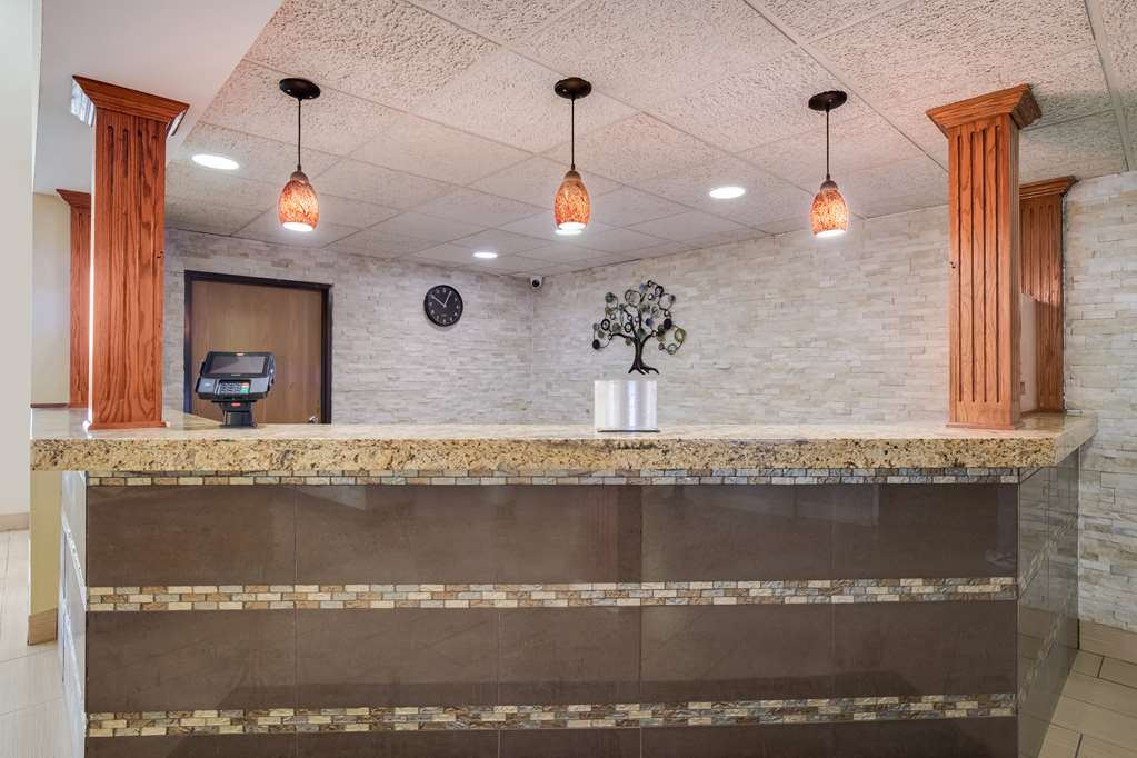 Best Western Waukesha Grand - photo 12